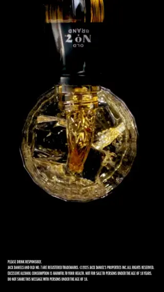 Instagram post from 20vin_mauritius. This post is in position 8.